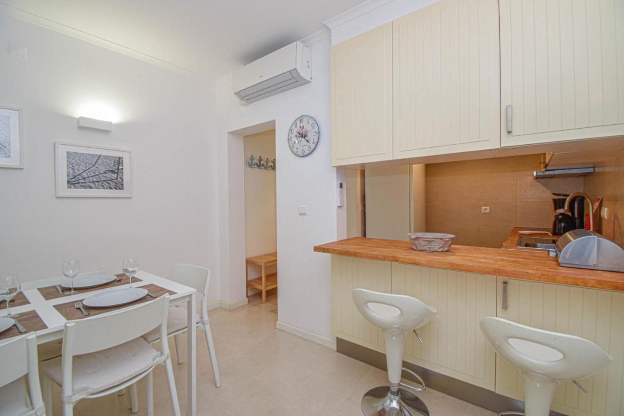 Central Family Apartment - 60 M From The Beach كاسكايس المظهر الخارجي الصورة