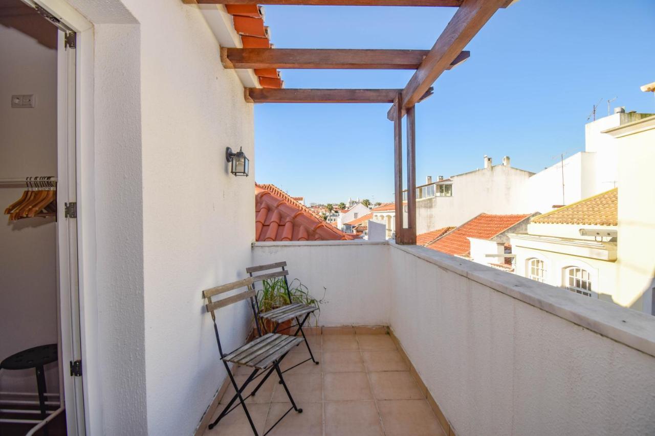 Central Family Apartment - 60 M From The Beach كاسكايس المظهر الخارجي الصورة