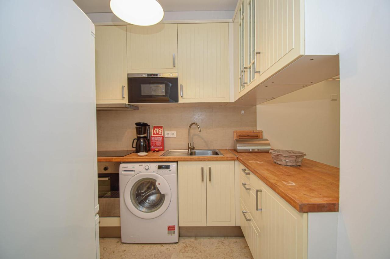 Central Family Apartment - 60 M From The Beach كاسكايس المظهر الخارجي الصورة