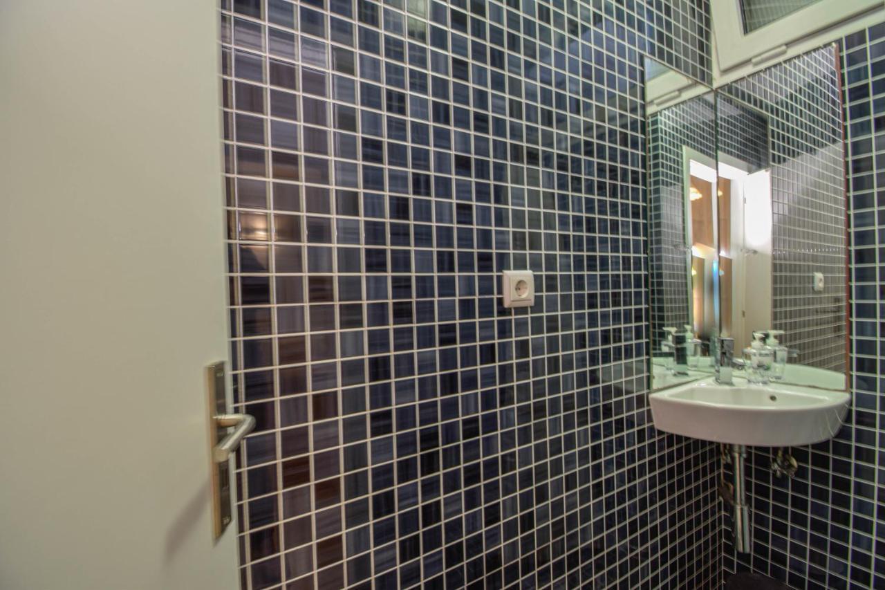 Central Family Apartment - 60 M From The Beach كاسكايس المظهر الخارجي الصورة